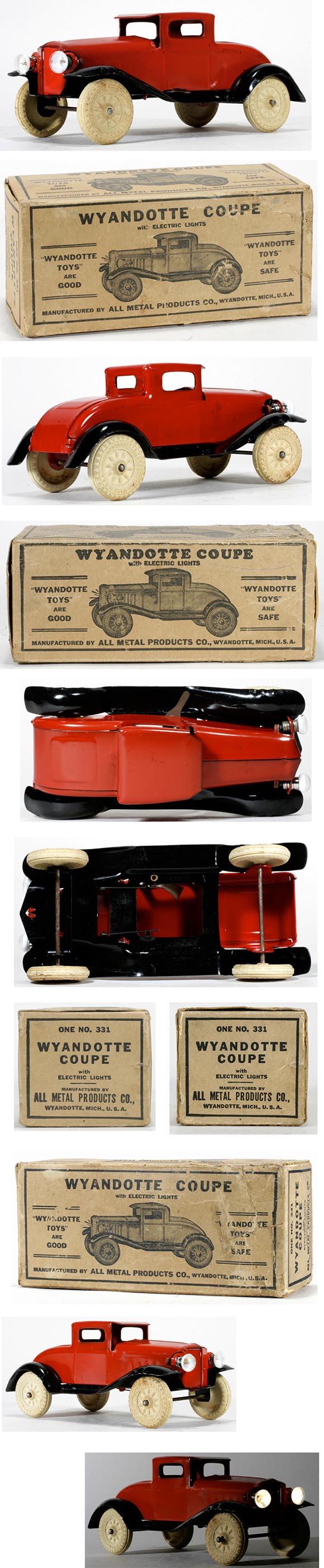 1933 Wyandotte, Coupe with Electric Lights in Orignal Box